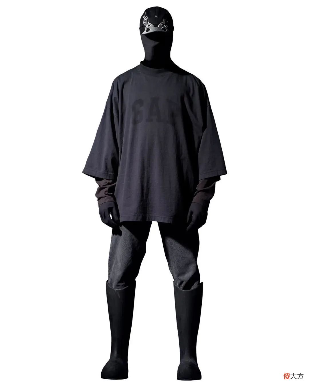【就爱时尚】巴黎世家 x YZY x GAP 三方联名今晚开抢！Kanye 上身新品来了！