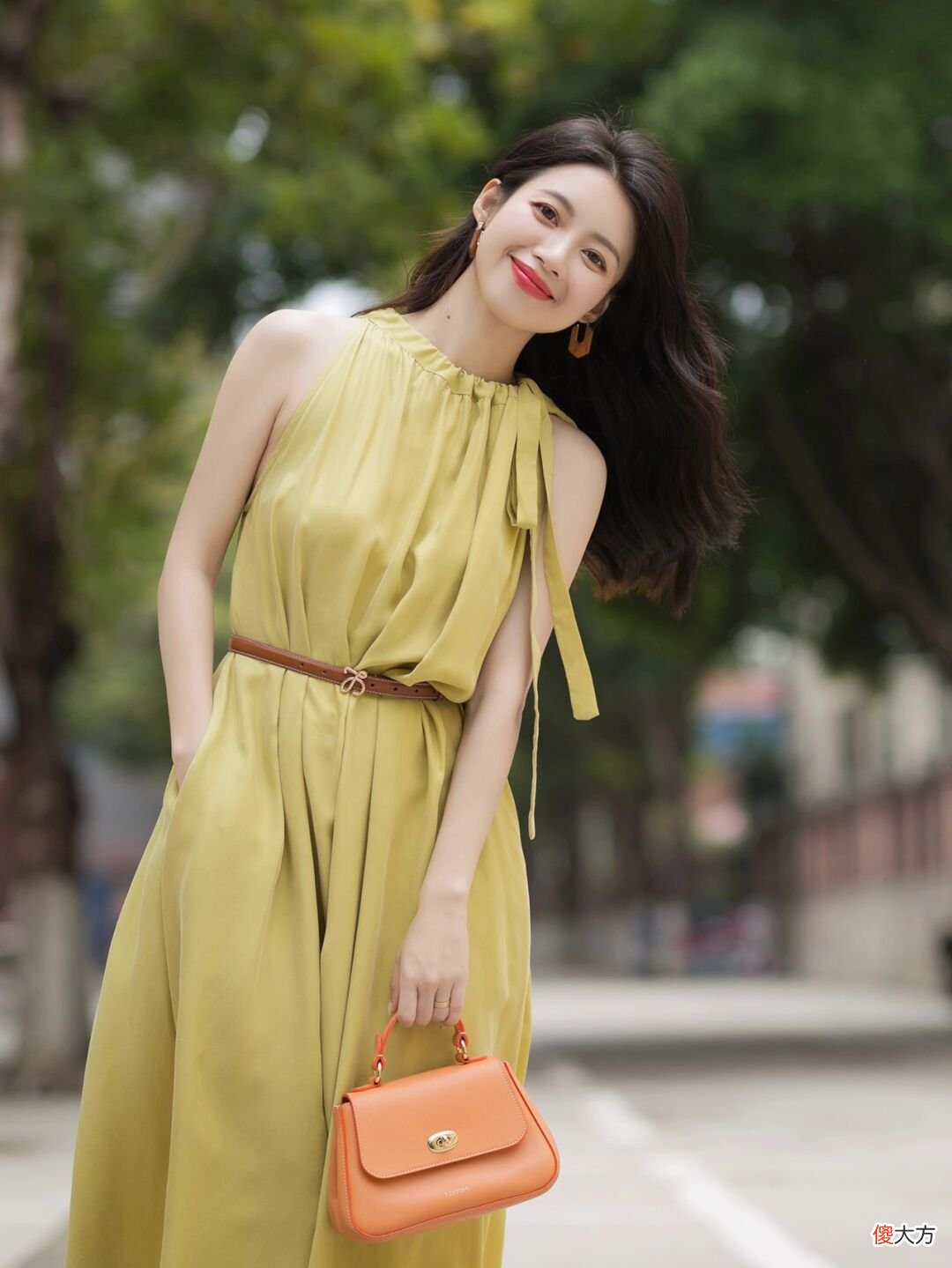 【时尚一点】会打扮的女人，都爱穿衬衫、半身裙、连衣裙，简约洋气还不挑人
