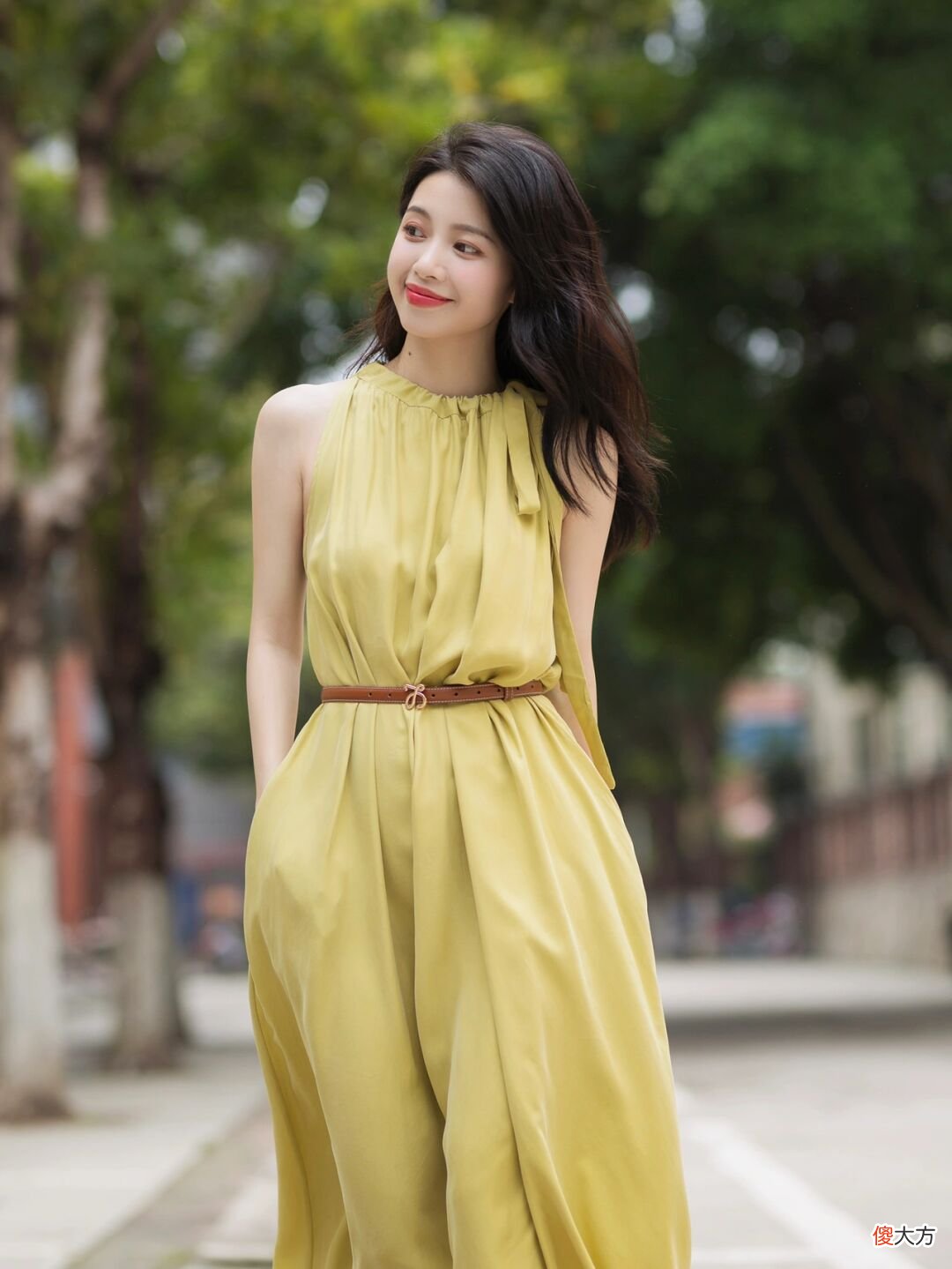【时尚一点】会打扮的女人，都爱穿衬衫、半身裙、连衣裙，简约洋气还不挑人
