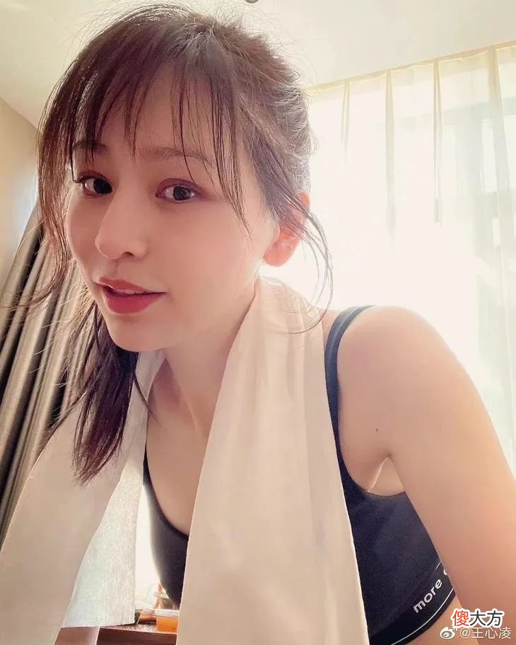 【时尚一点】美人计｜不带妆21天，怎么就在家长了闭口