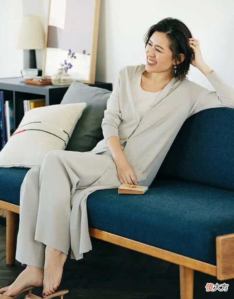 【就爱时尚】为什么日本女人穿搭简单却很高级？这3个技巧，中国大妈都忽略了
