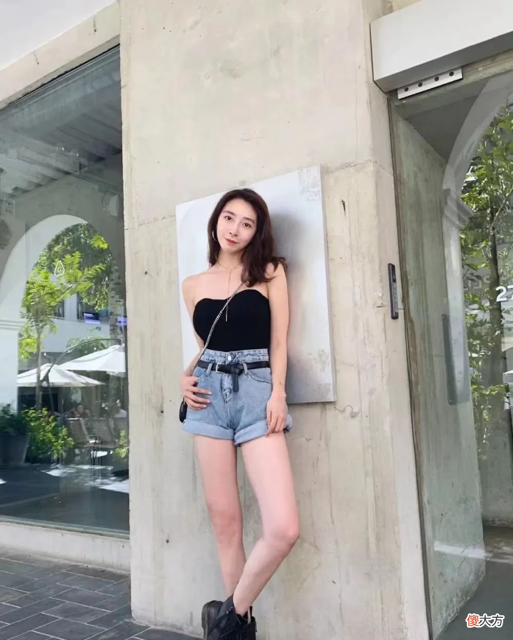【时尚一点】今年夏日，一起Get极具诱惑力的辣妹装
