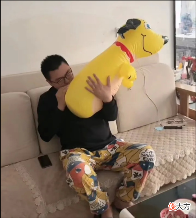 田静辅导孩子有一套，悦悦跳手势舞，熊磊晒楷楷照片，郭威吹气球