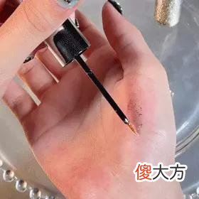 【就爱时尚】吊打牛郎！这些爆闪眼影到底是什么来头？