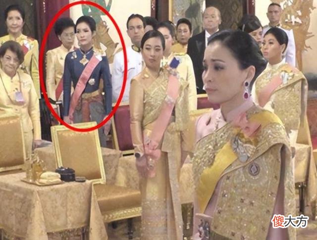 【历史故事】37岁诗妮娜复宠在即，泰王为她安排家庭海报，一起干农活乐翻天