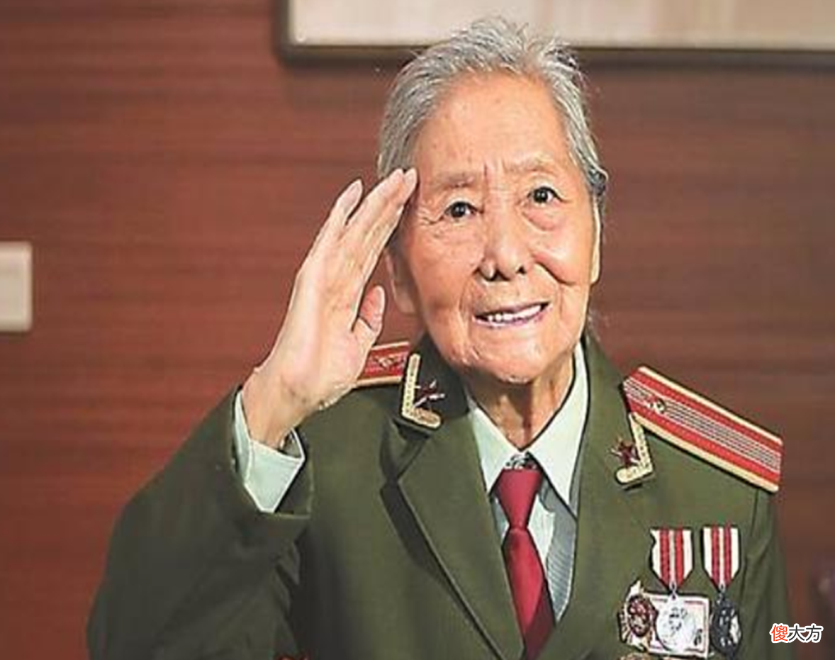 【爱历史】志愿军女兵审讯美军俘虏，28年后，两人又在美国重遇