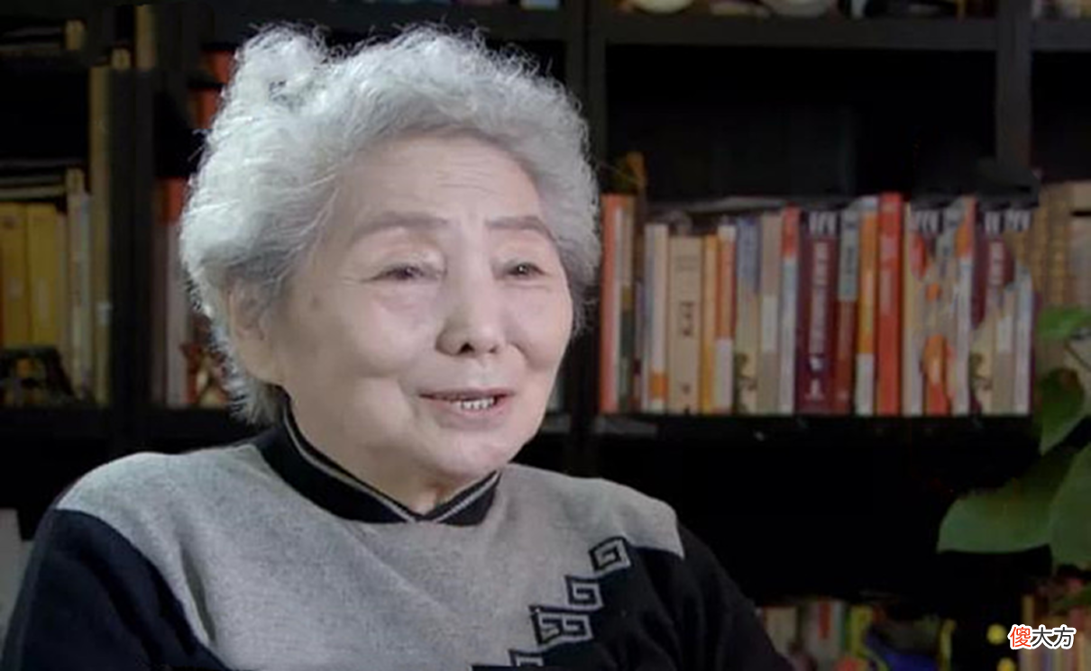 【爱历史】志愿军女兵审讯美军俘虏，28年后，两人又在美国重遇