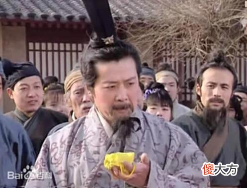 【历史故事】督邮逼迫刘备走，痛快张飞打督邮，刘备无奈他乡走