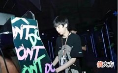 【游戏世界】小超梦塞拉斯“闪电五连鞭”调戏发条,与队友上演高难度击杀!