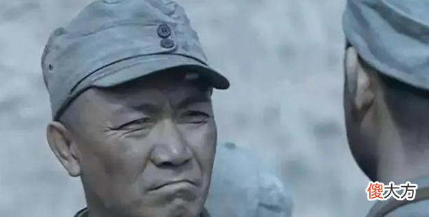【历史故事】八路军帽子上的“两粒扣”，起到什么作用？看完就明白了