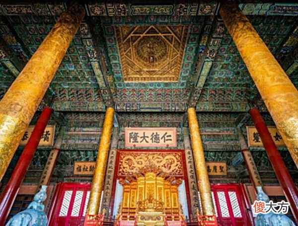 【爱历史】庄严肃穆的故宫，历经风雨的紫禁城，承载两代王朝的记忆