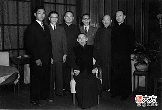 【历史故事】万墨林：杜月笙面前第一红人，坐过日本人的老虎凳，愣是没松口！