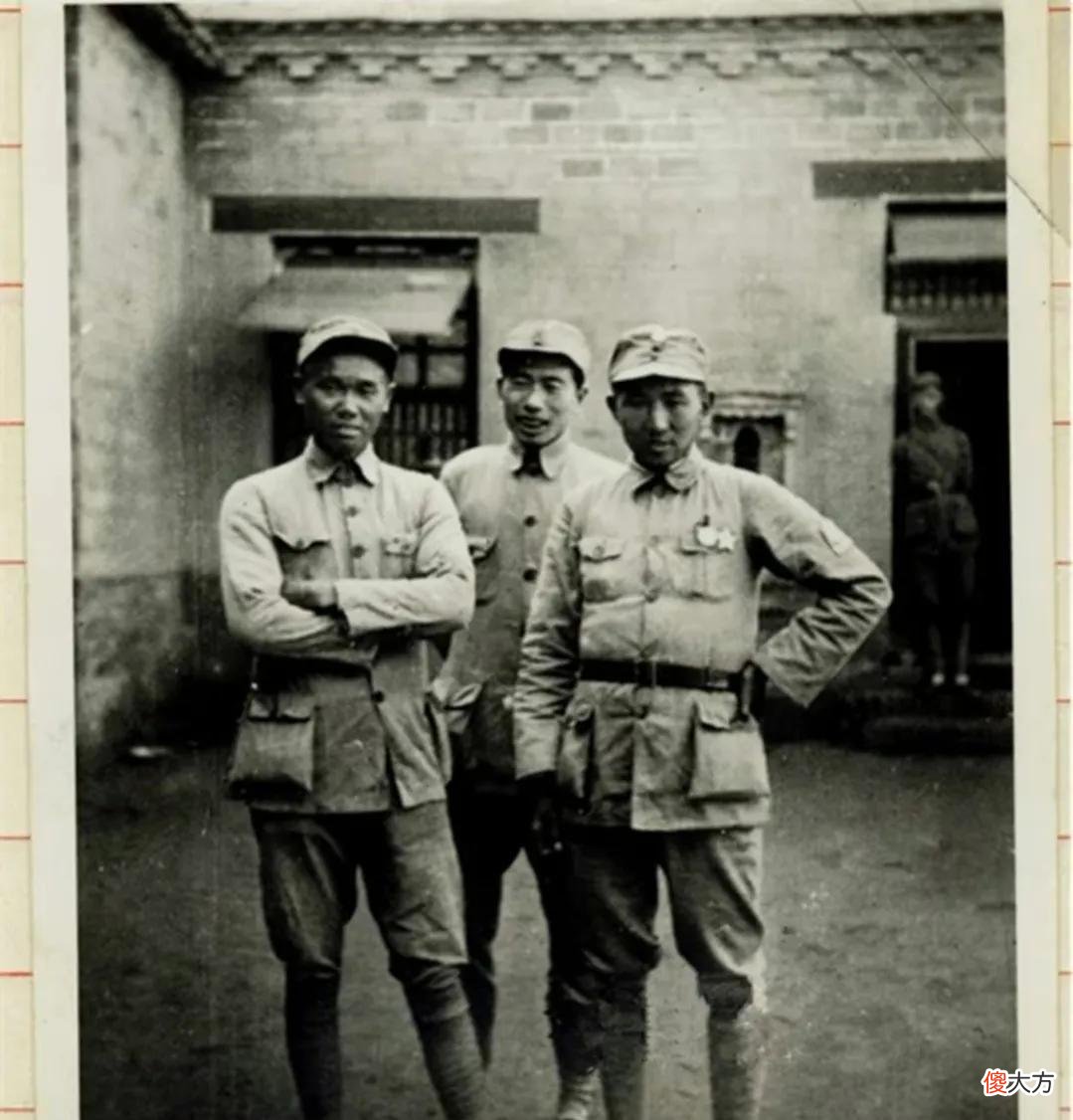 【爱历史】参谋长让张双群给陈再道介绍对象，张双群一照镜子：我就是现成的