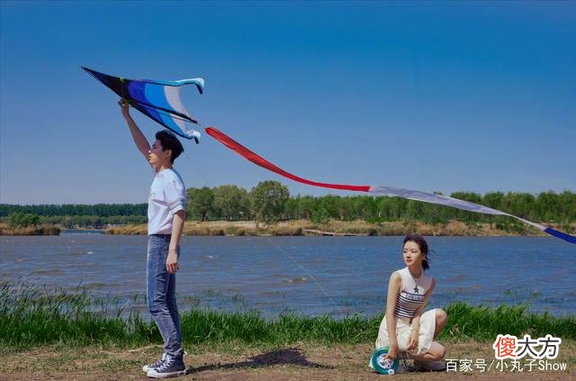 【时尚一点】任敏、辛云来同框拍时尚写真大片