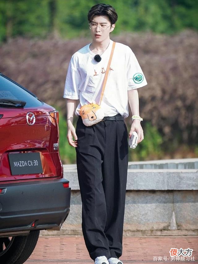 【就爱时尚】暖男不适合运动风太浓的搭配，这样穿搭是适合暖男的