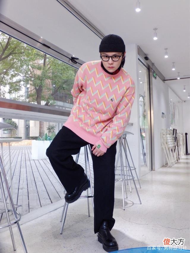 【就爱时尚】男生冬季如何搭配衣服才能更有质感？