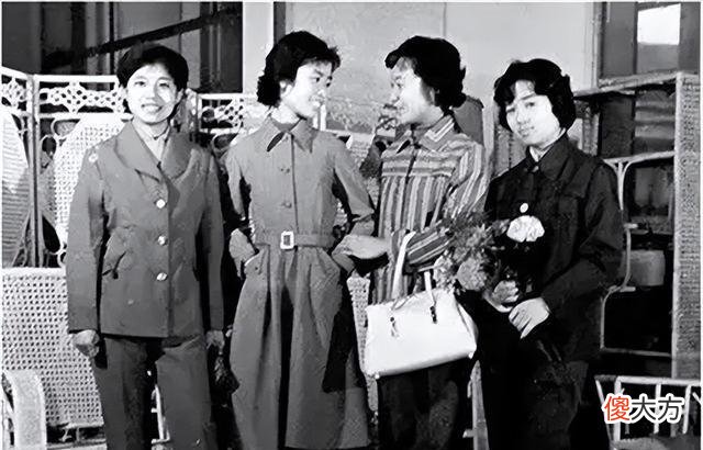 【爱历史】七、八十年代风靡全国的“的确良”，为啥突然消失？它换了个名字