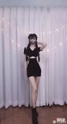 【时尚一点】告别一板一眼的生活，从尝试辣妹裙开始！