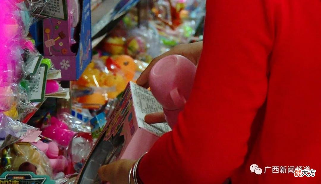 【时尚一点】儿童彩妆究竟是化妆品还是玩具？大部分家长都混淆