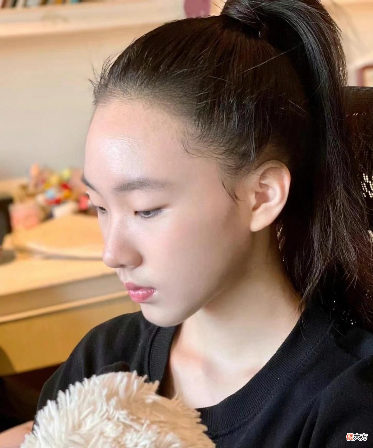 【时尚一点】许俏妞真不愧是小S的骄傲！容貌越长大越出挑，上镜还自带高级感