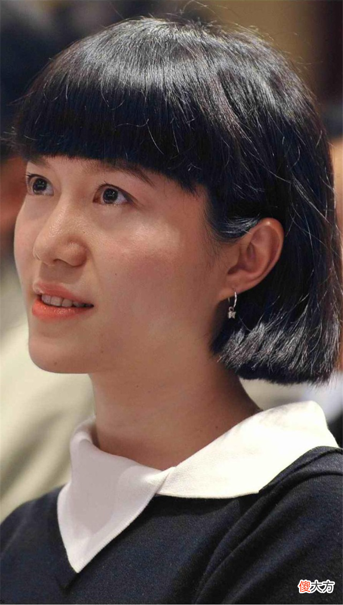 【就爱时尚】岁月不败美人，46岁的翁帆穿衣得体大方，比28岁的她更有气质