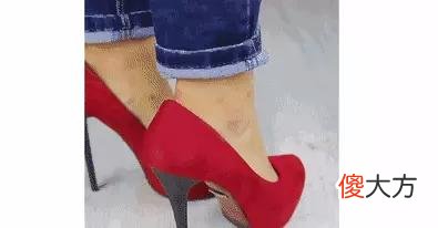【时尚一点】上架2年，每个月都被催返场，这个真皮女鞋到底有什么魔力？