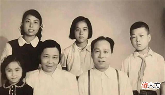 【爱历史】童养媳不堪忍受丈夫毒打怒参军,30年后成开国少将,点名要见前夫