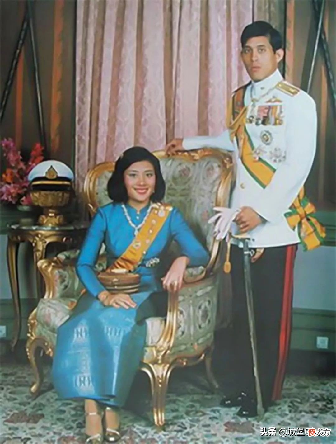 【历史故事】1985年，独占后宫的诗丽吉带儿子参加情人葬礼，惹得泰王很生气