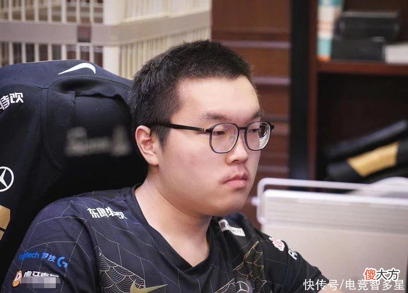 【游戏世界】“皇电”选手关系这么好？圣枪哥特训阿宾，教他船长怎么打格温