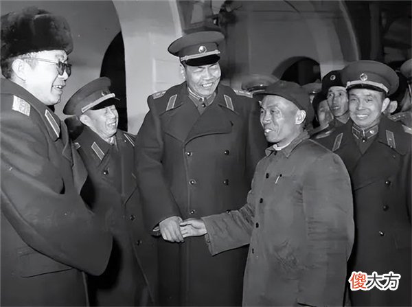 【爱历史】建国前，毛主席从一野调走一人，彭德怀眉头紧锁：不好