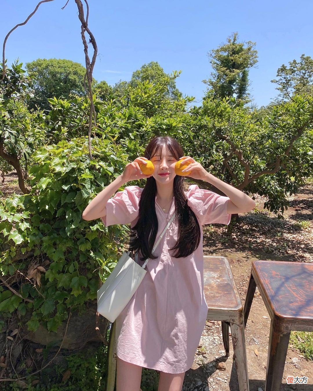 【时尚一点】夏日怎么能错过一条连衣裙？今年流行这三款，清新减龄好穿