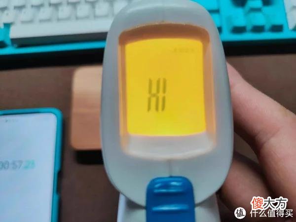【就爱时尚】有了它精致小姐姐早上能多睡半小时，艾美特随身造型梳