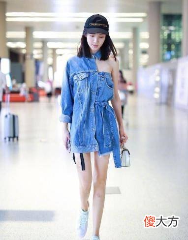 【就爱时尚】年轻了二十岁的连衣裙美女，身材纤细苗条，气质满满当当的