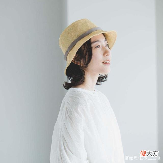 【就爱时尚】50岁日本太太初夏穿搭，一身气质取悦眼前的生活