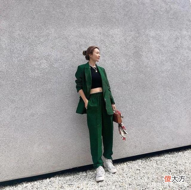 【时尚一点】41岁的女人，活成了全新的二十岁