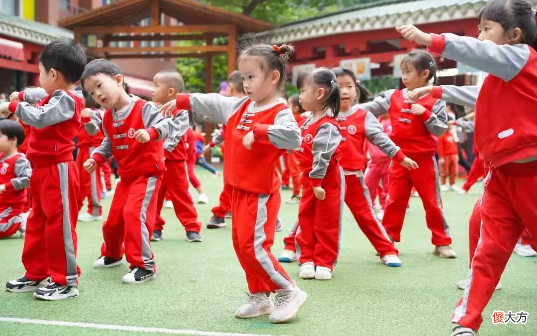 【时尚一点】养正贵族幼儿园园服定制案例分享
