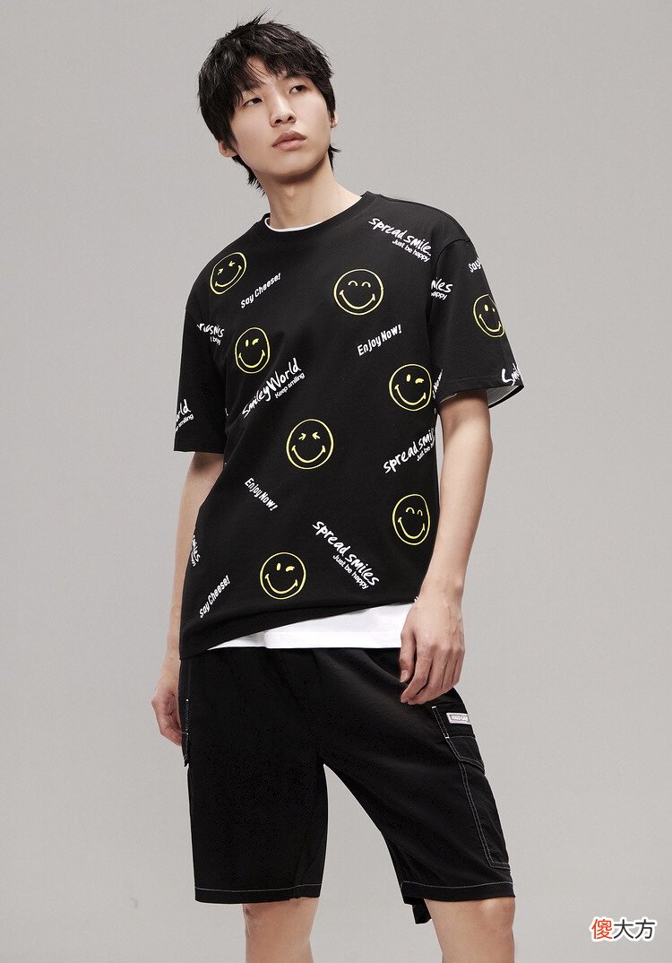 【时尚一点】专治不开心，海澜之家这波联名是我见过最“好笑”的衣服了