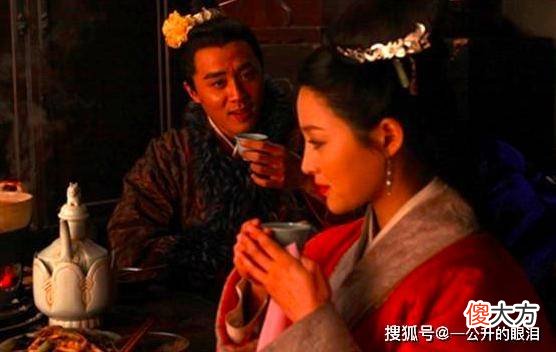 【爱历史】     武大郎墓被发现后，专家打开棺椁，揭开了长达600多年的骗局