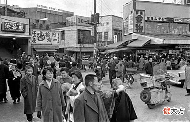 【爱历史】实拍1955年的日本:丝毫看不出是战败国,图8的场景让人感慨万千