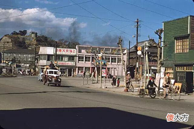 【爱历史】实拍1955年的日本:丝毫看不出是战败国,图8的场景让人感慨万千