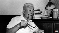 【爱历史】1983年前妻想要复合，被郑洞国婉拒：我的工资，还不够她花10天