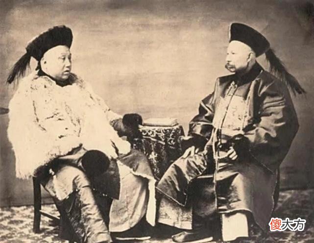 【爱历史】清末官员老照片，妻妾成群，衣着华丽，官气十足