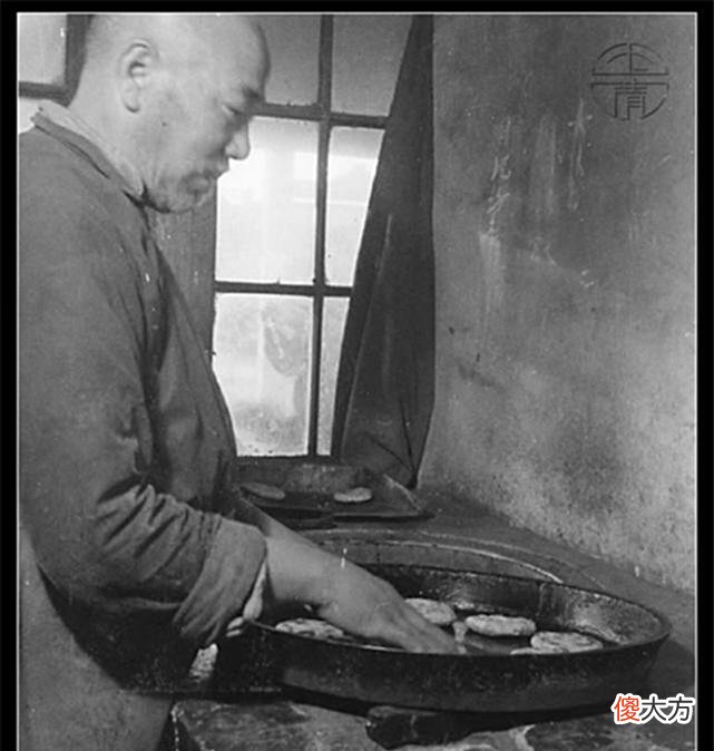 【历史故事】您可别流口水，一组民国老北京的制作烤肉饼的老照片