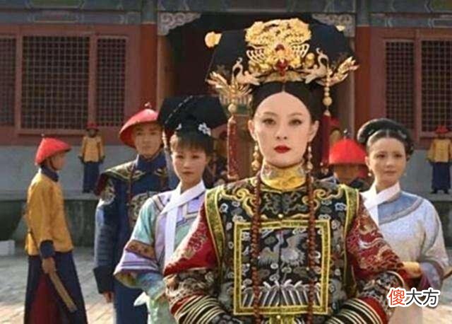 【历史故事】甄嬛传：甄嬛回宫后来给皇后请早安，为什么不奉簪花反而送佛珠？