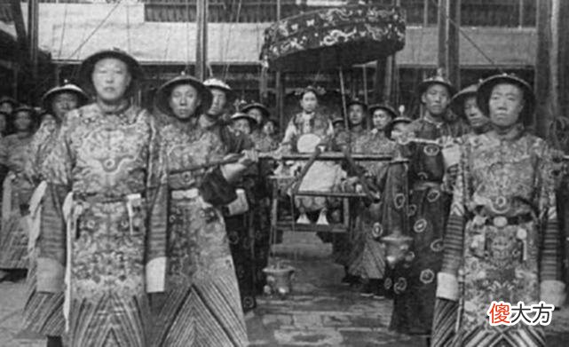 【爱历史】晚清最有权势的太监李莲英真容照，图三竟酷似冯小刚