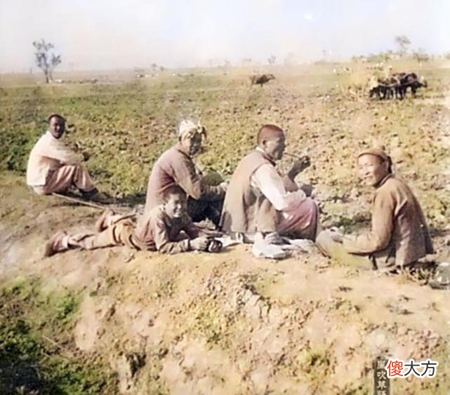 【爱历史】老照片：1942年，发生在太行山南麓一个小山村里的故事