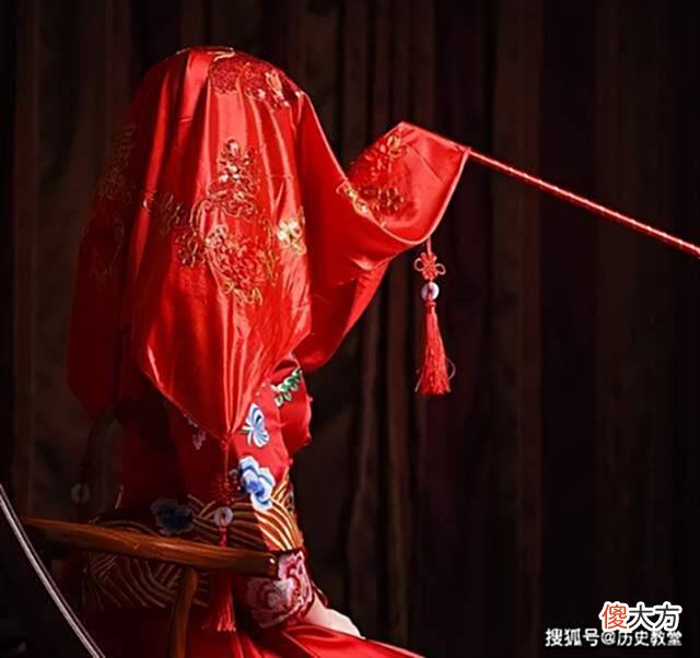 【历史故事】古代的“压箱底”是什么？新娘看了羞涩，新郎看了欢喜
