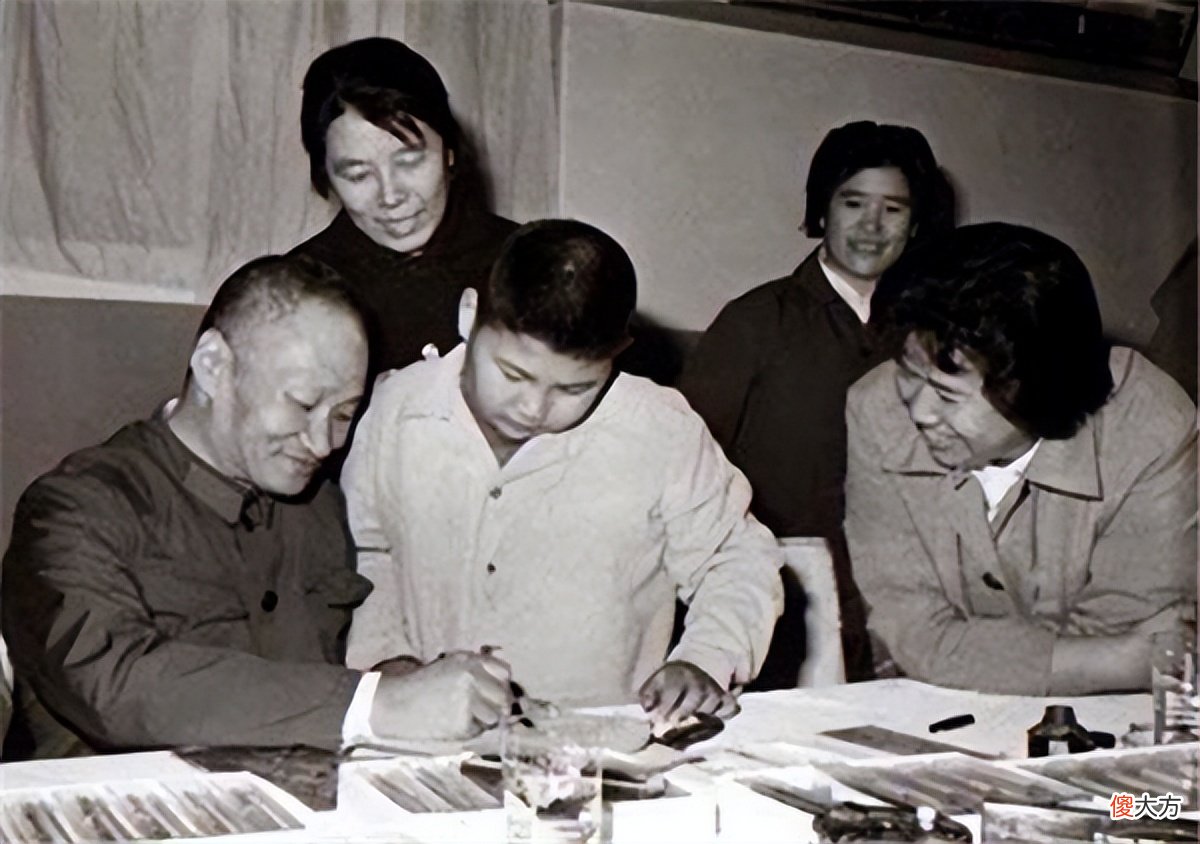 【爱历史】毛岸青：杨开慧唯一活着的儿子，37岁娶大嫂妹妹，父亲没参加婚礼