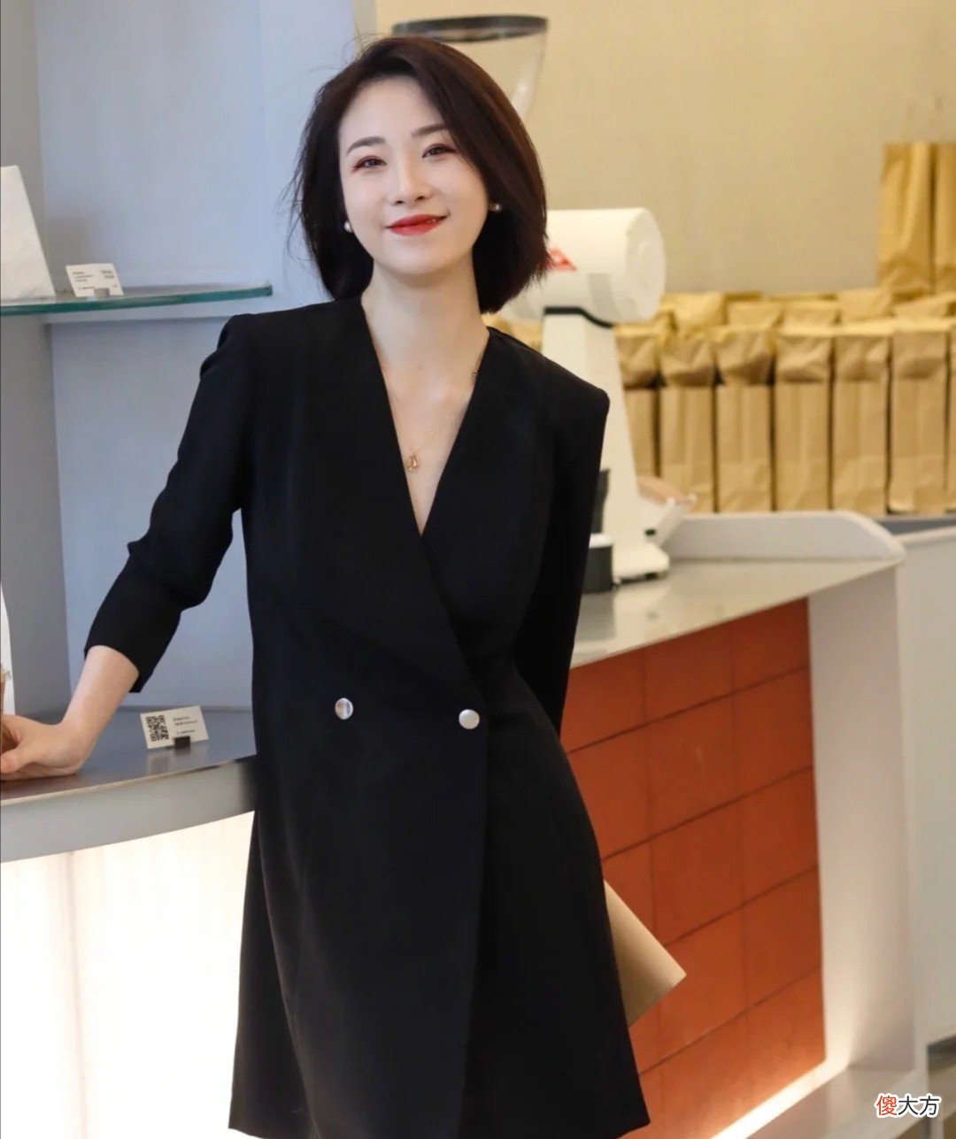 【就爱时尚】上了年纪的女人是否有“气质”，关键看这4点，细节决定魅力
