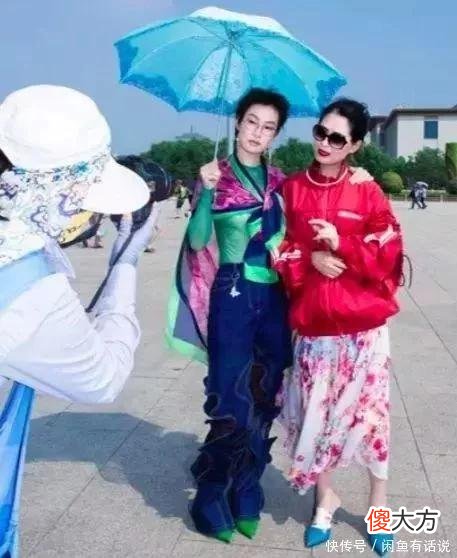 【就爱时尚】见证一个女人的变老，除了越来越花的衣服，还有越来越短的头发